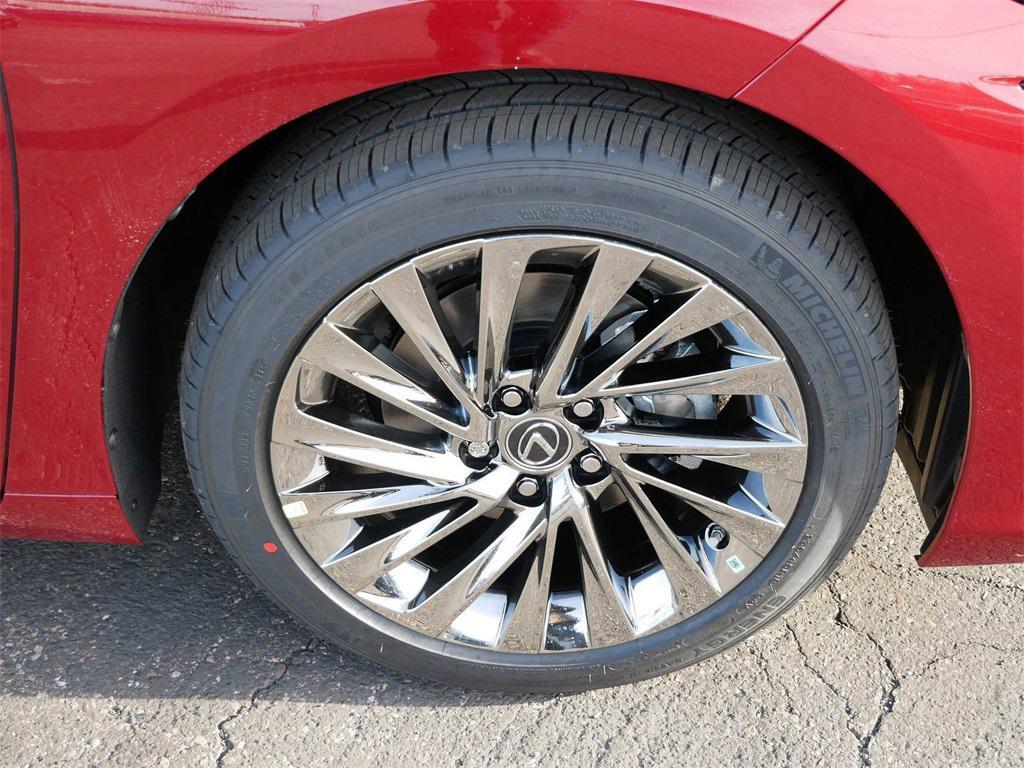 new 2025 Lexus ES 350 car, priced at $55,225