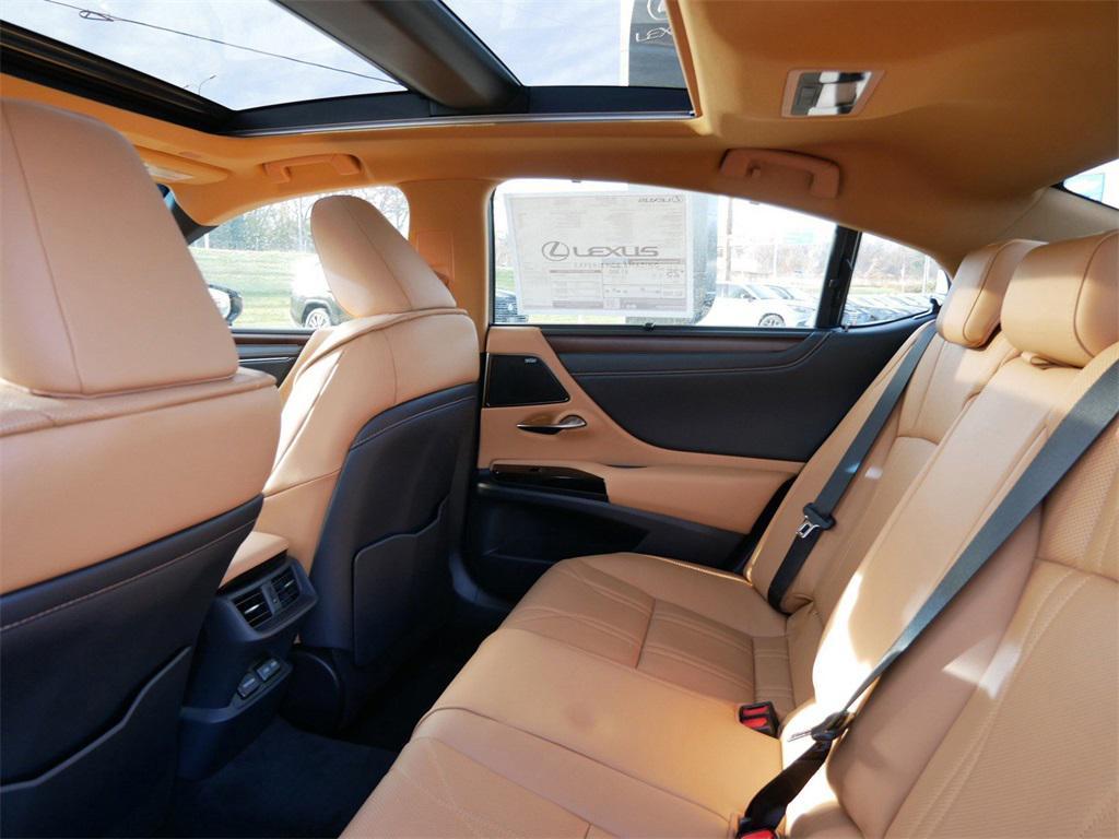 new 2025 Lexus ES 350 car, priced at $55,225