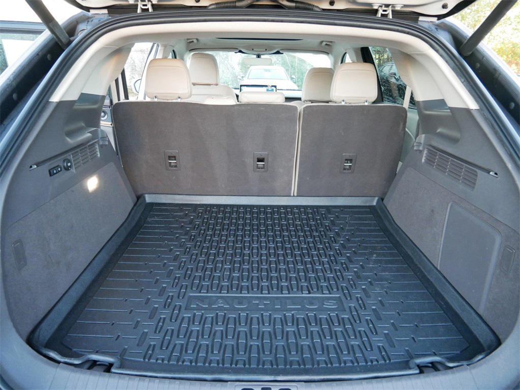used 2023 Lincoln Nautilus car, priced at $34,299