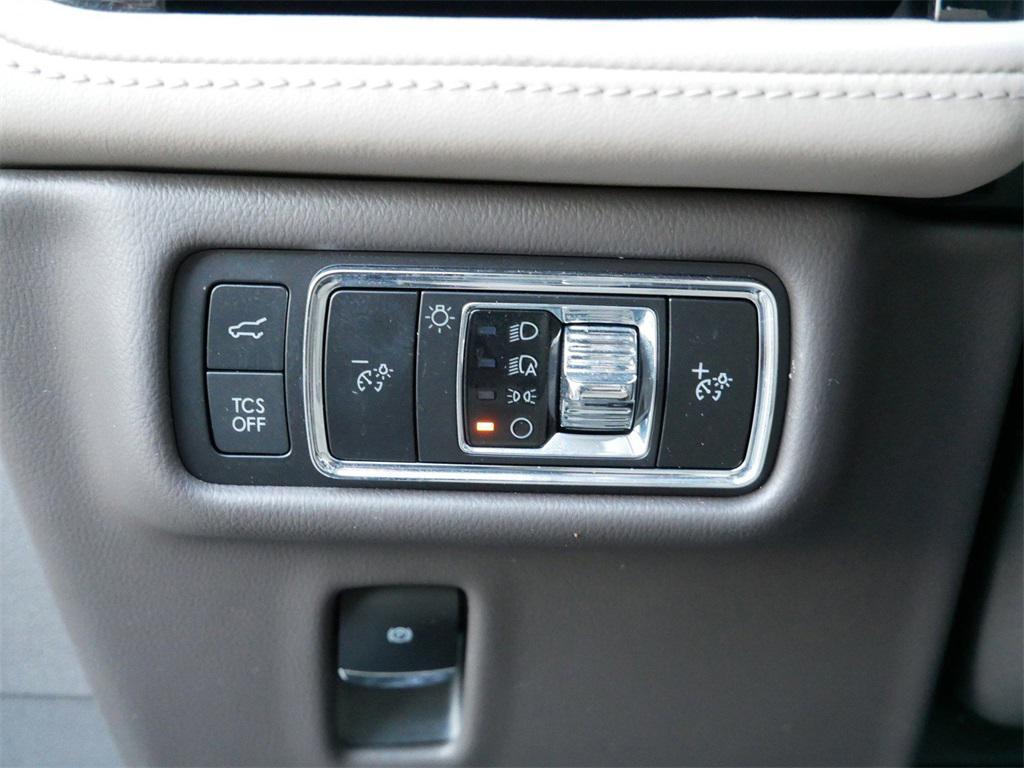 used 2023 Lincoln Nautilus car, priced at $34,299
