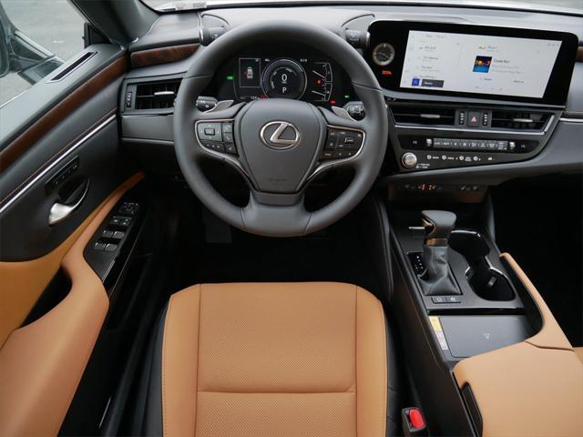 new 2025 Lexus ES 300h car, priced at $52,589