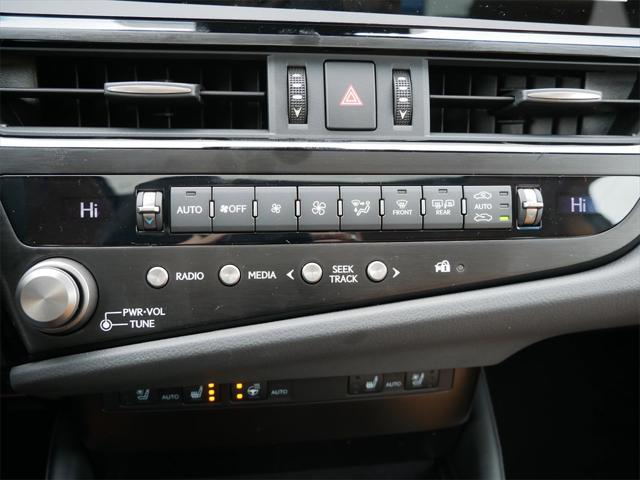 new 2025 Lexus ES 300h car, priced at $52,589
