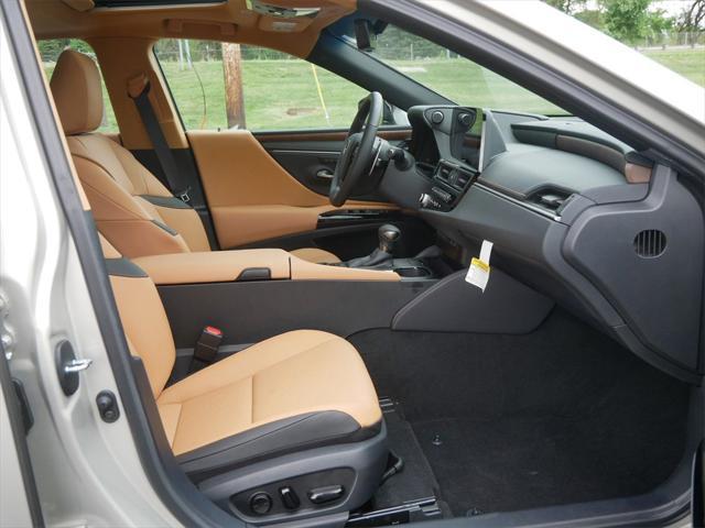 used 2025 Lexus ES 350 car, priced at $46,999