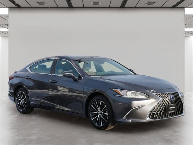 used 2022 Lexus ES 300h car, priced at $39,999