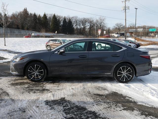 used 2022 Lexus ES 300h car, priced at $41,999