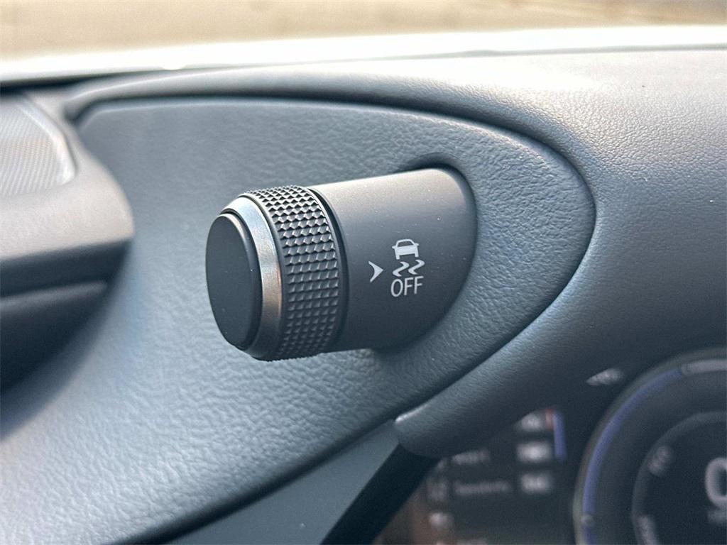 new 2025 Lexus ES 300h car