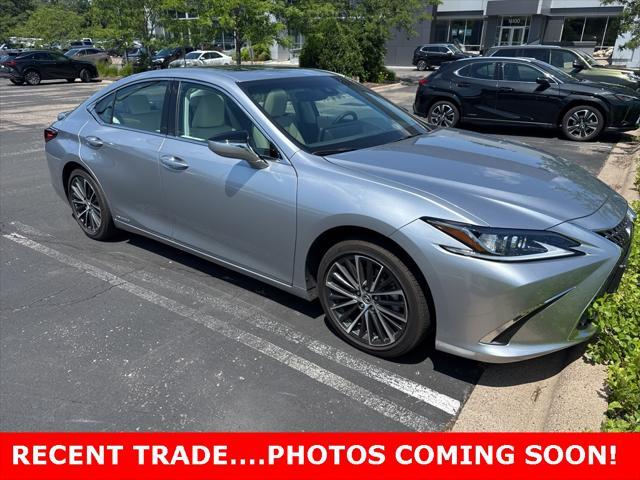 used 2022 Lexus ES 300h car, priced at $39,999