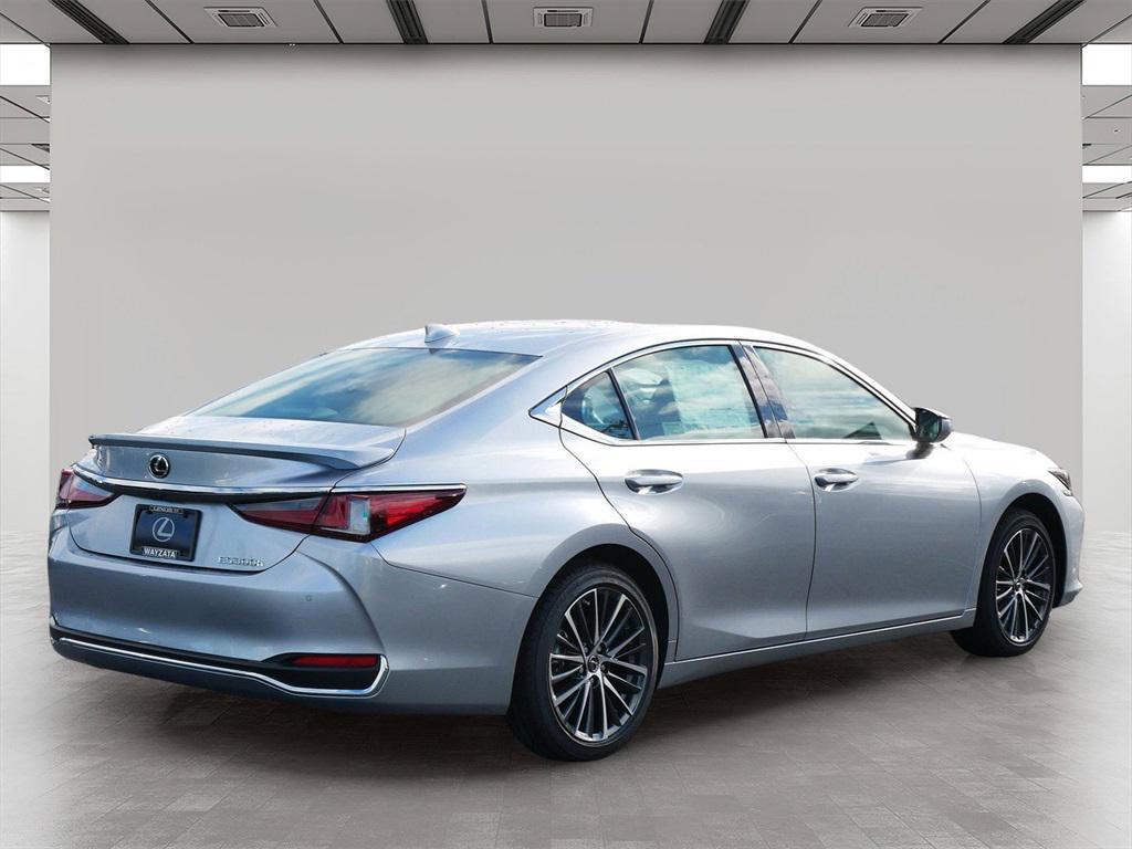 new 2025 Lexus ES 300h car, priced at $50,574