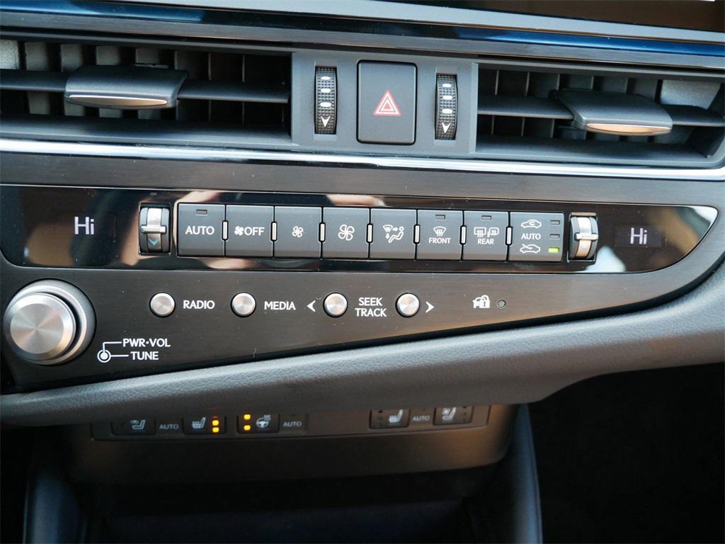 new 2025 Lexus ES 300h car, priced at $50,574