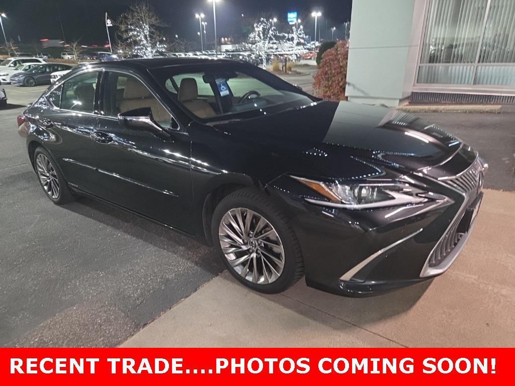 used 2020 Lexus ES 300h car, priced at $34,999