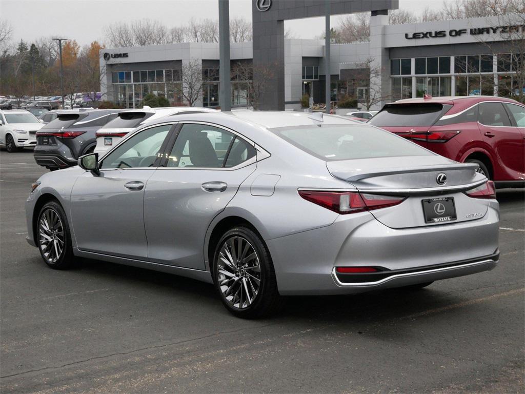 used 2025 Lexus ES 300h car, priced at $48,999