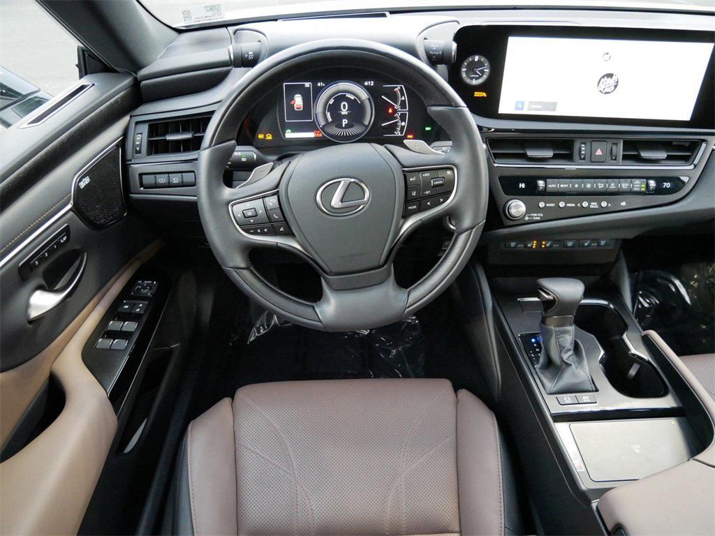 used 2025 Lexus ES 300h car, priced at $48,999