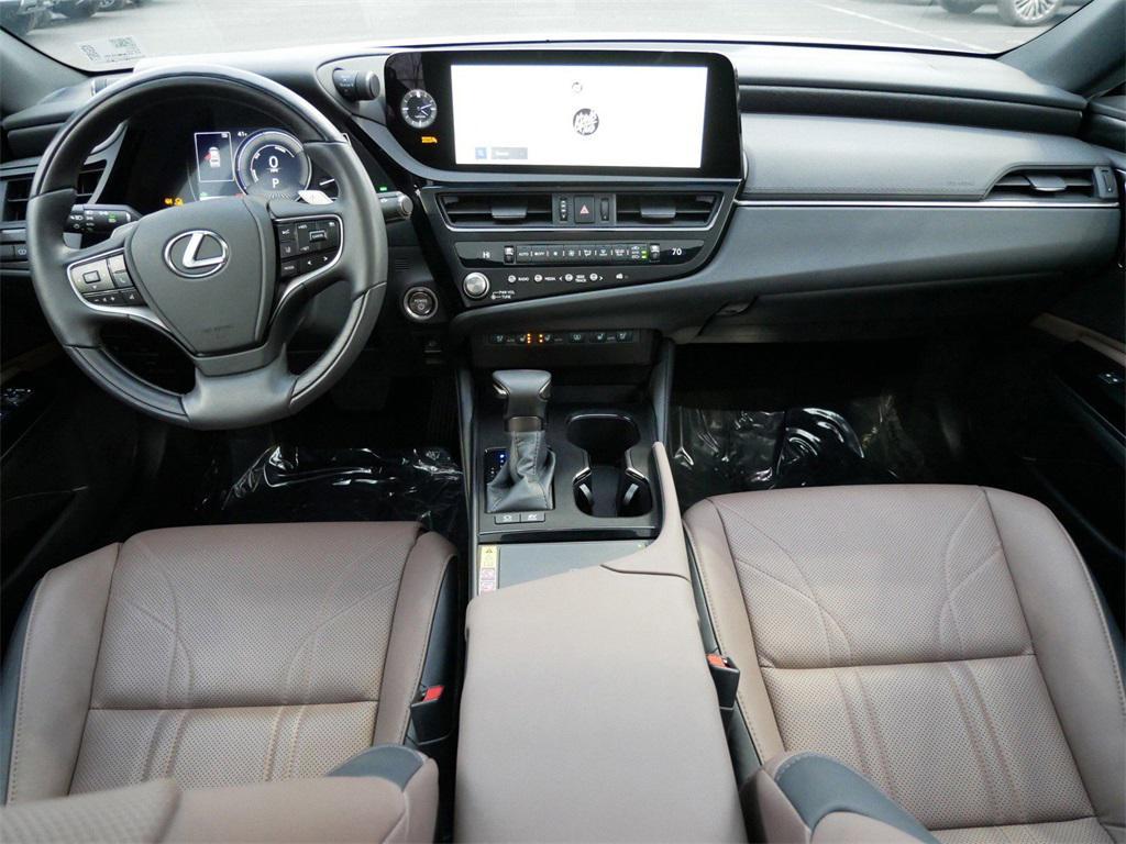 used 2025 Lexus ES 300h car, priced at $48,999