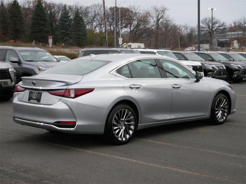 used 2025 Lexus ES 300h car, priced at $48,999