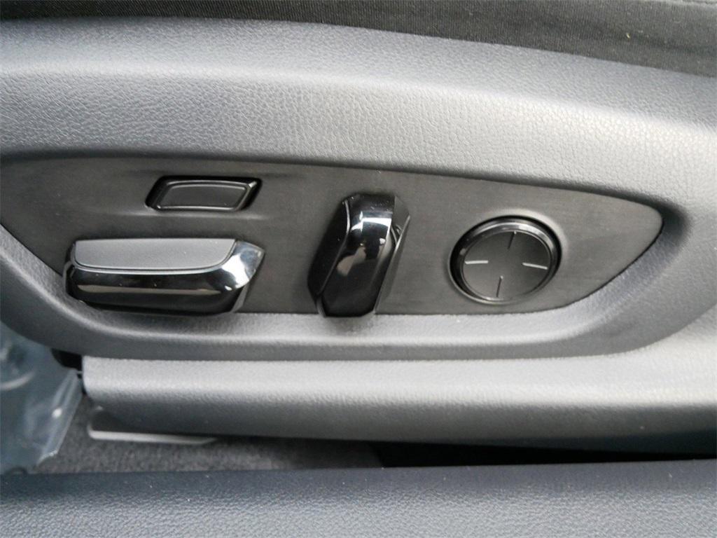 used 2025 Lexus ES 300h car, priced at $48,999