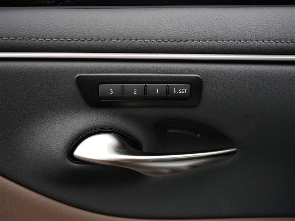 new 2025 Lexus ES 300h car, priced at $50,174