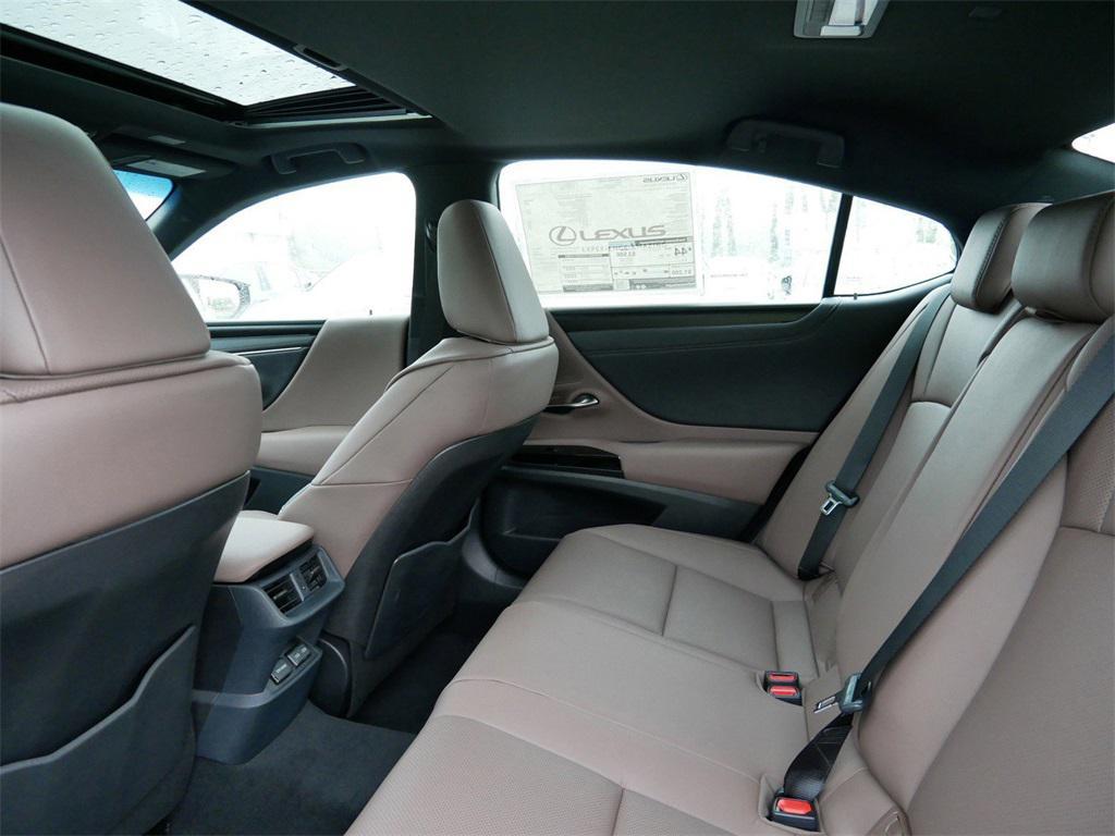 new 2025 Lexus ES 300h car, priced at $50,174