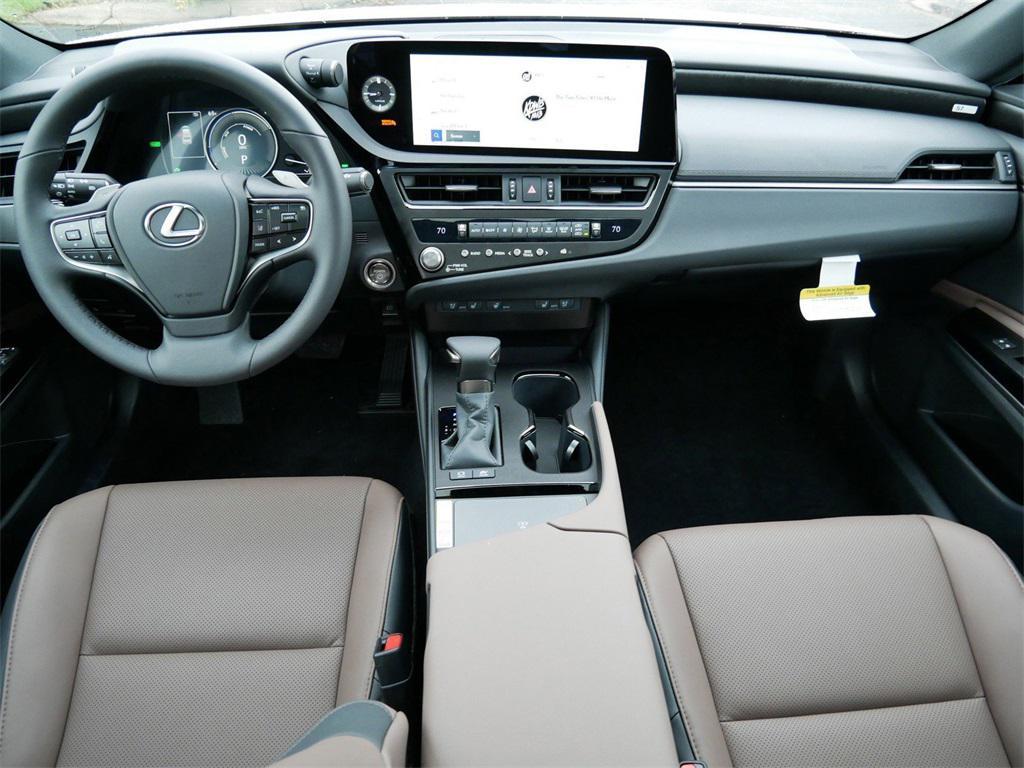 new 2025 Lexus ES 300h car, priced at $50,174