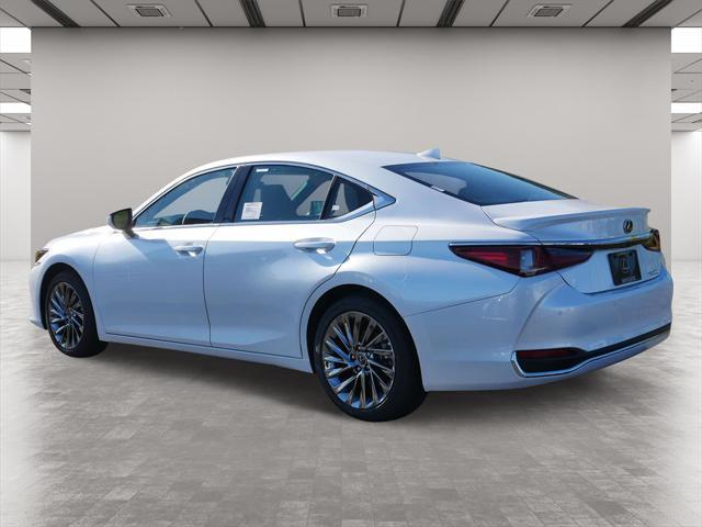 new 2025 Lexus ES 300h car, priced at $54,645