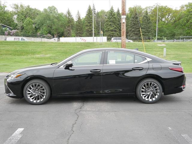 new 2025 Lexus ES 300h car, priced at $53,624