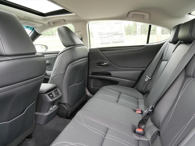 new 2025 Lexus ES 300h car, priced at $53,624
