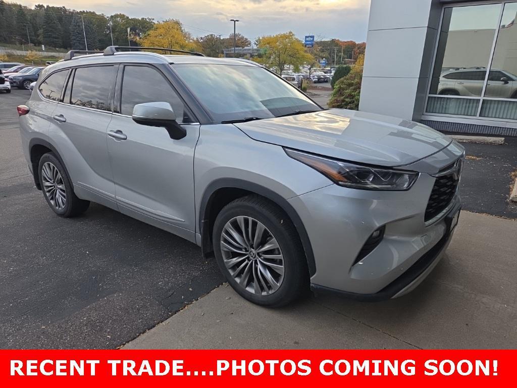 used 2020 Toyota Highlander car, priced at $33,999