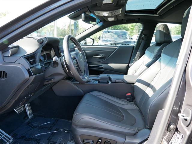 used 2022 Lexus ES 300h car, priced at $38,999