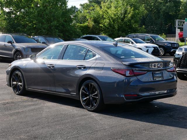 used 2022 Lexus ES 300h car, priced at $38,999