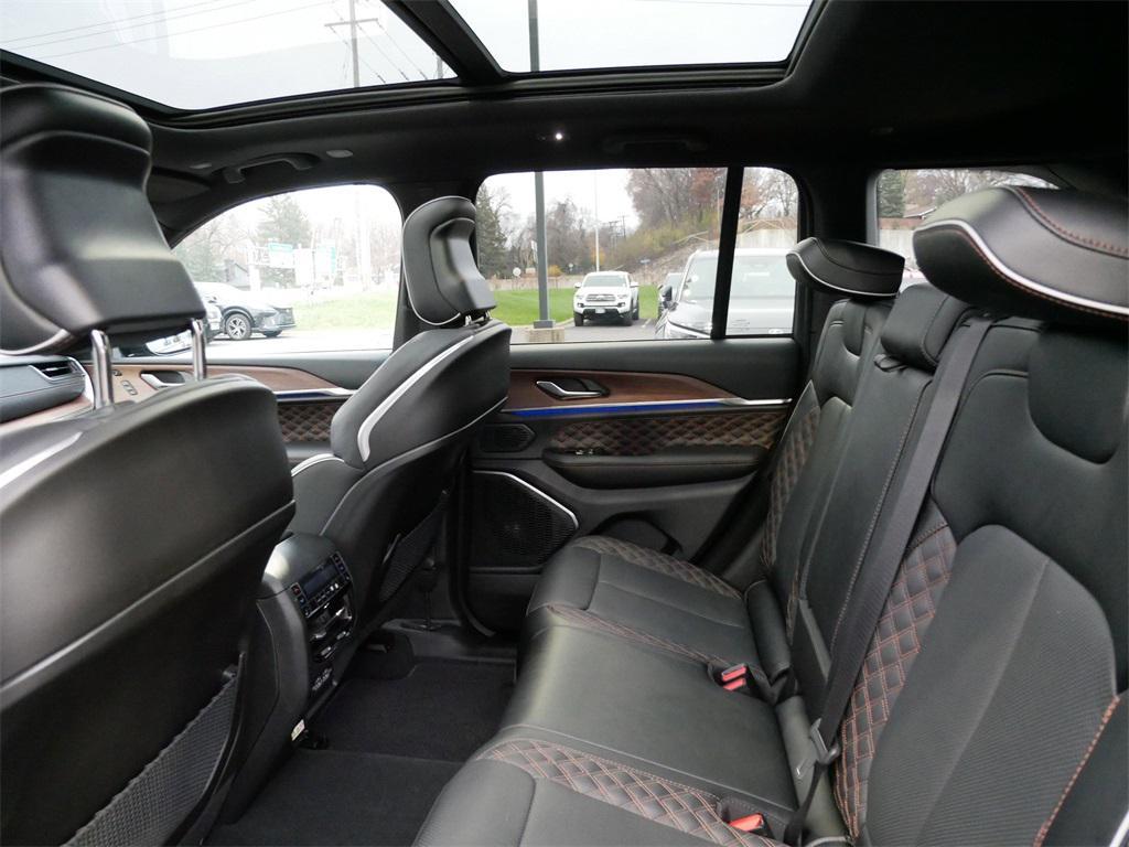 used 2024 Jeep Grand Cherokee car, priced at $44,999