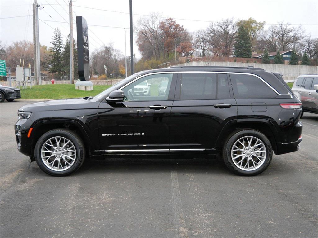 used 2024 Jeep Grand Cherokee car, priced at $44,999