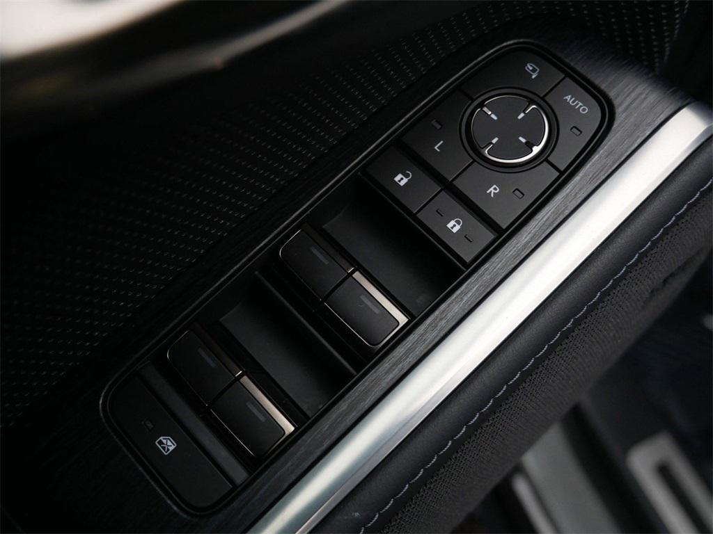 used 2025 Lexus GX 550 car, priced at $90,999