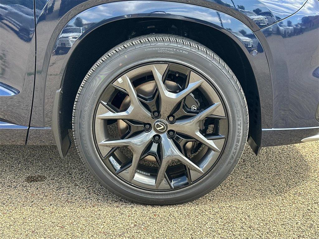 new 2025 Lexus TX 500h car