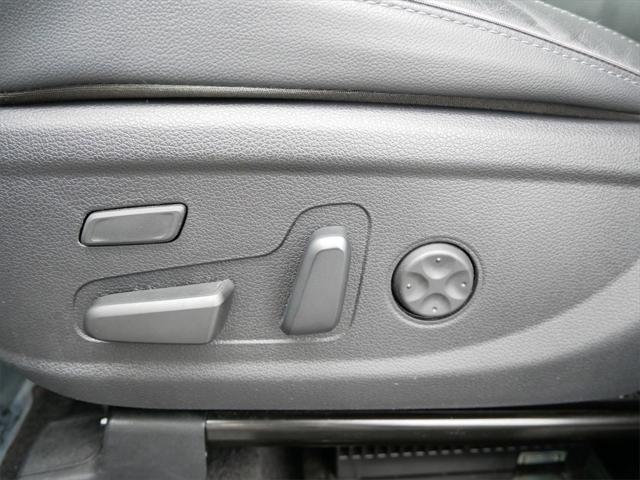 used 2023 Hyundai Santa Fe car, priced at $28,999