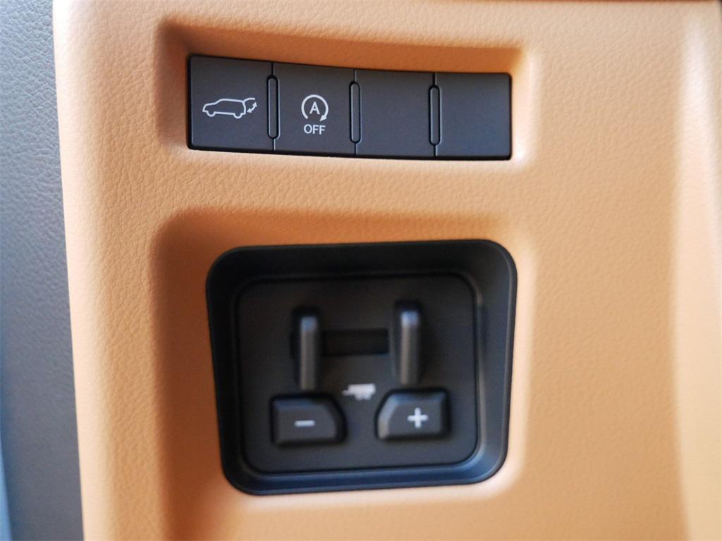 new 2025 Lexus LX 600 car, priced at $115,012