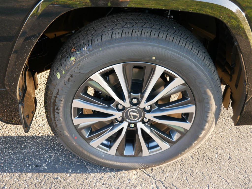 new 2025 Lexus LX 600 car, priced at $115,012