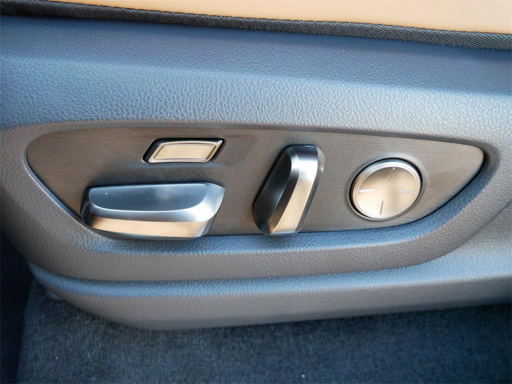 new 2025 Lexus LX 600 car, priced at $115,012