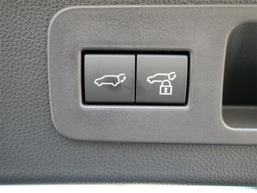 new 2025 Lexus LX 600 car, priced at $115,012