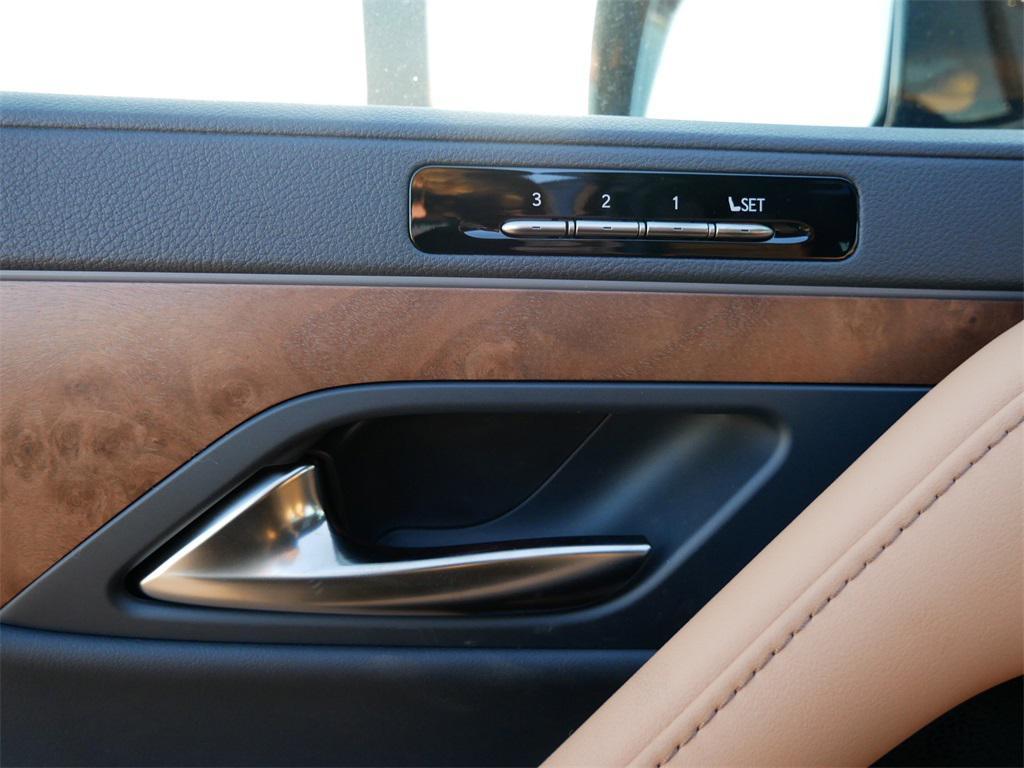 new 2025 Lexus LX 600 car, priced at $115,012