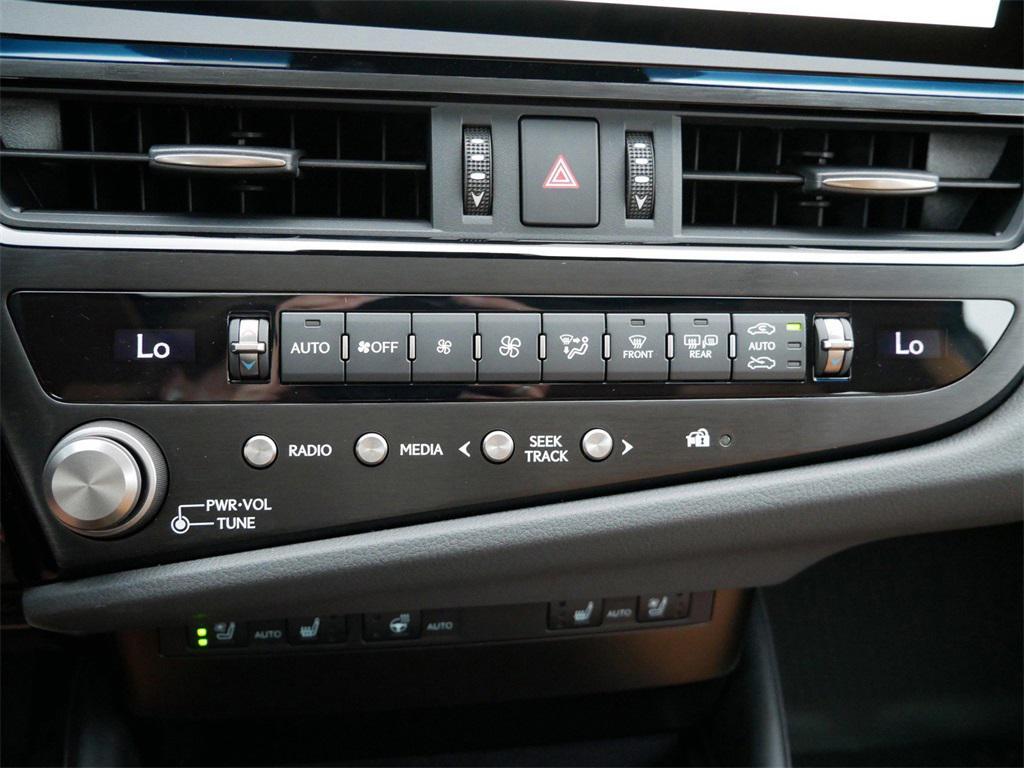 new 2025 Lexus ES 300h car, priced at $51,274