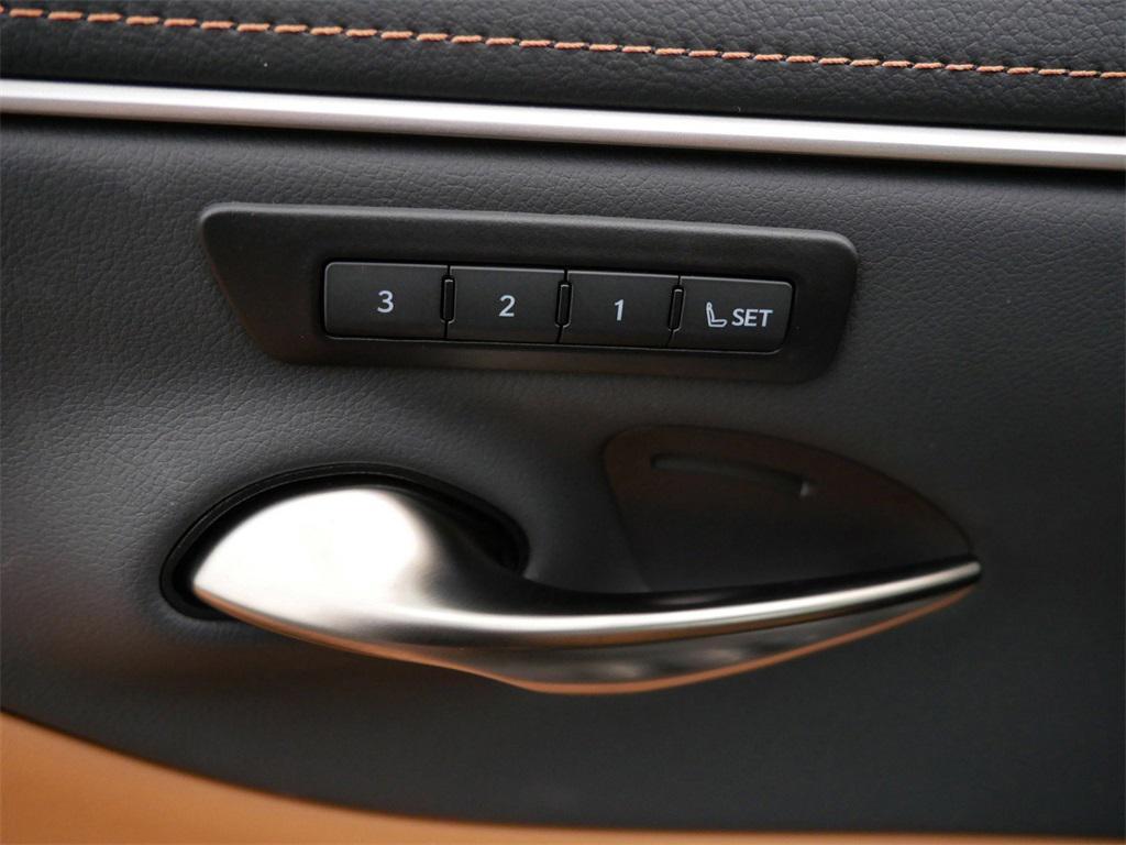 new 2025 Lexus ES 300h car, priced at $51,274