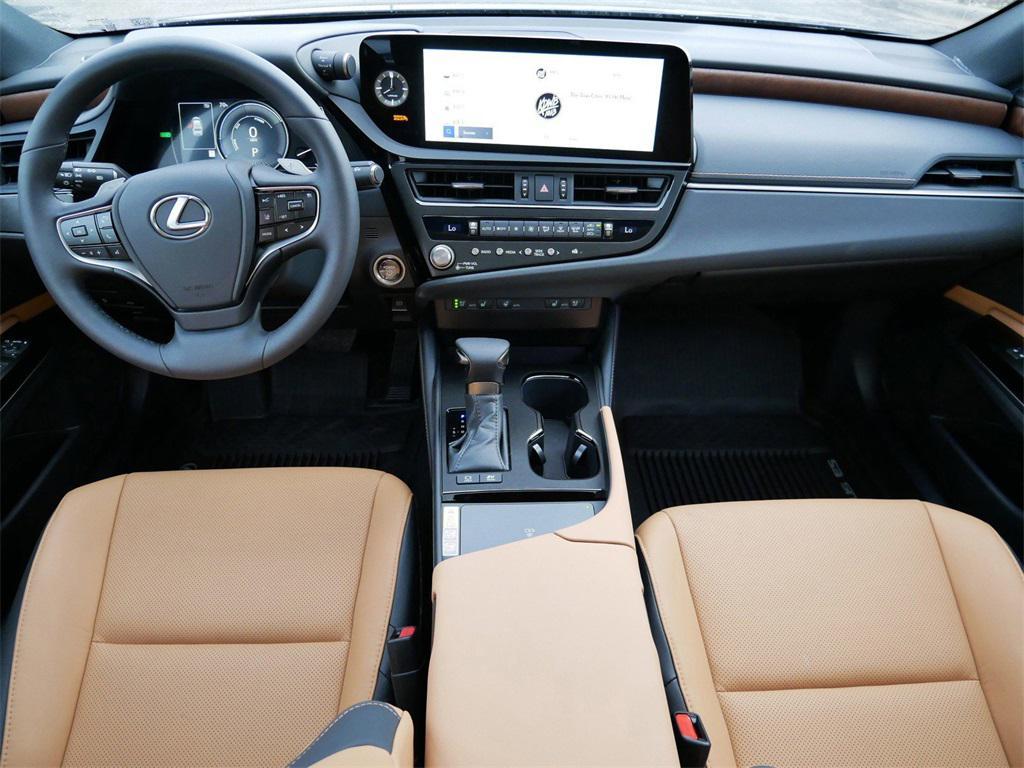 new 2025 Lexus ES 300h car, priced at $51,274