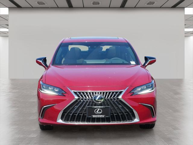 new 2025 Lexus ES 300h car, priced at $57,014