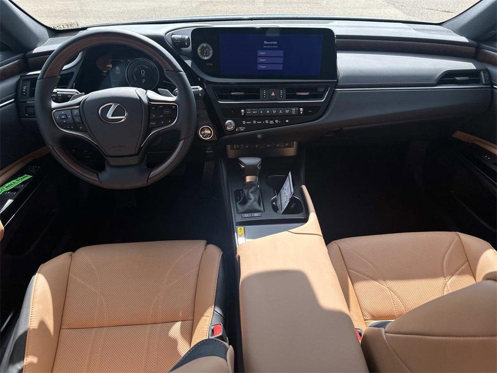 new 2025 Lexus ES 300h car