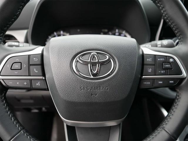 used 2024 Toyota Highlander car, priced at $36,499