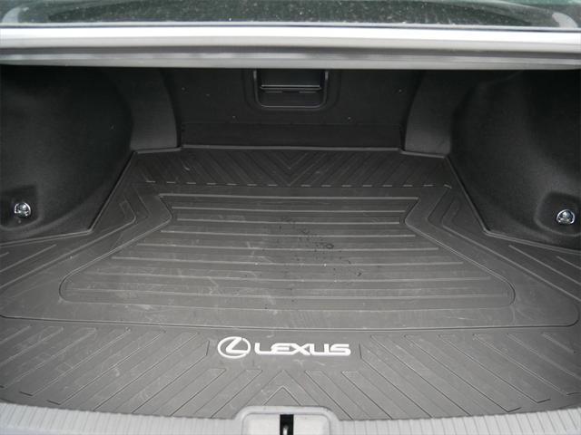 used 2024 Lexus ES 300h car, priced at $46,999