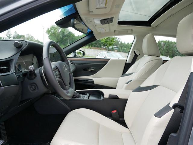 used 2024 Lexus ES 300h car, priced at $46,999