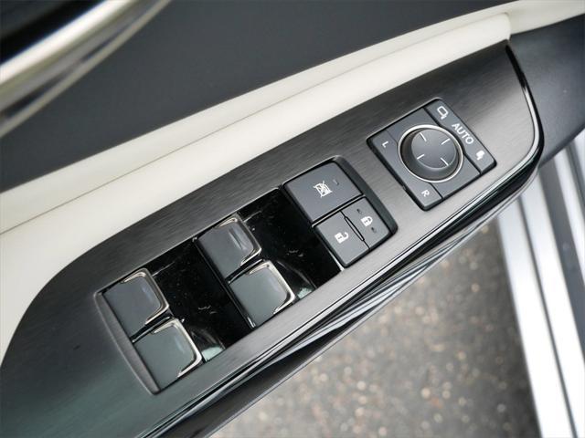 used 2024 Lexus ES 300h car, priced at $46,999