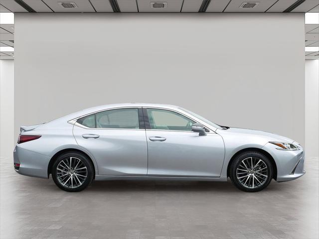used 2024 Lexus ES 300h car, priced at $46,999