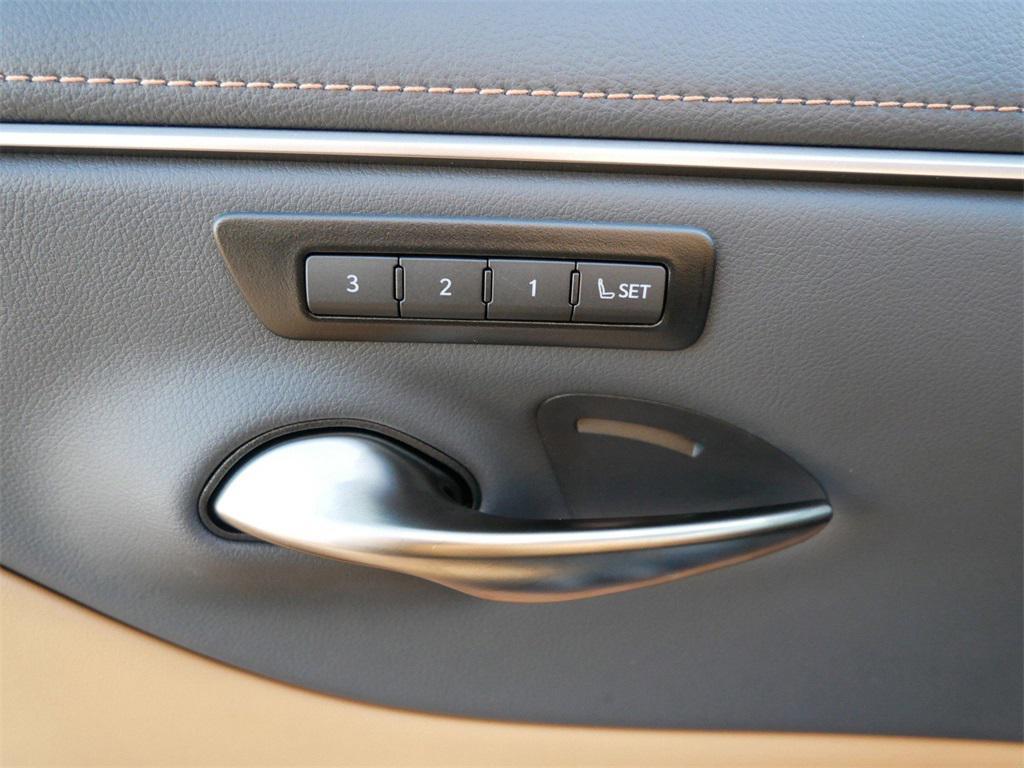 new 2025 Lexus ES 300h car, priced at $52,437