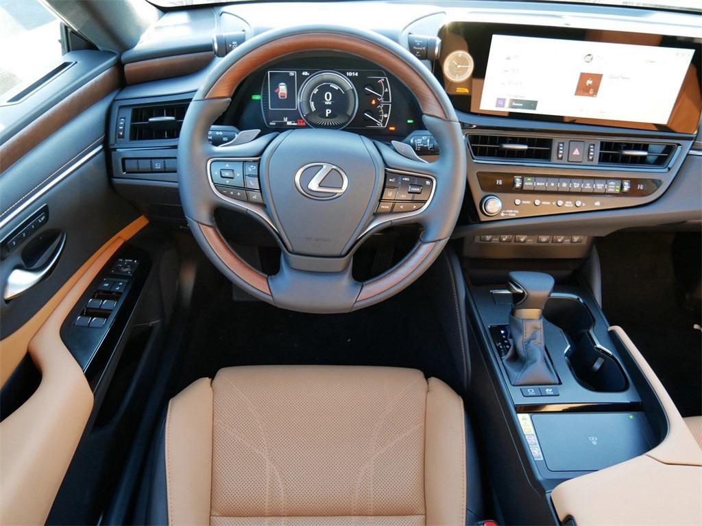 new 2025 Lexus ES 300h car, priced at $52,437